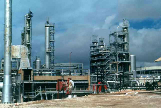 Lgo07Refinery.jpg